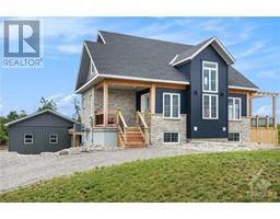 114 CHARLES HOLDEN AVENUE, merrickville, Ontario