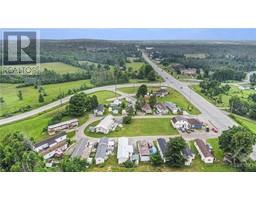 402 29 HIGHWAY, smiths falls, Ontario