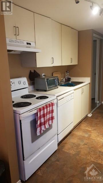 1016 Tanguay Court, Ottawa, Ontario  K2L 3X5 - Photo 4 - 1349274