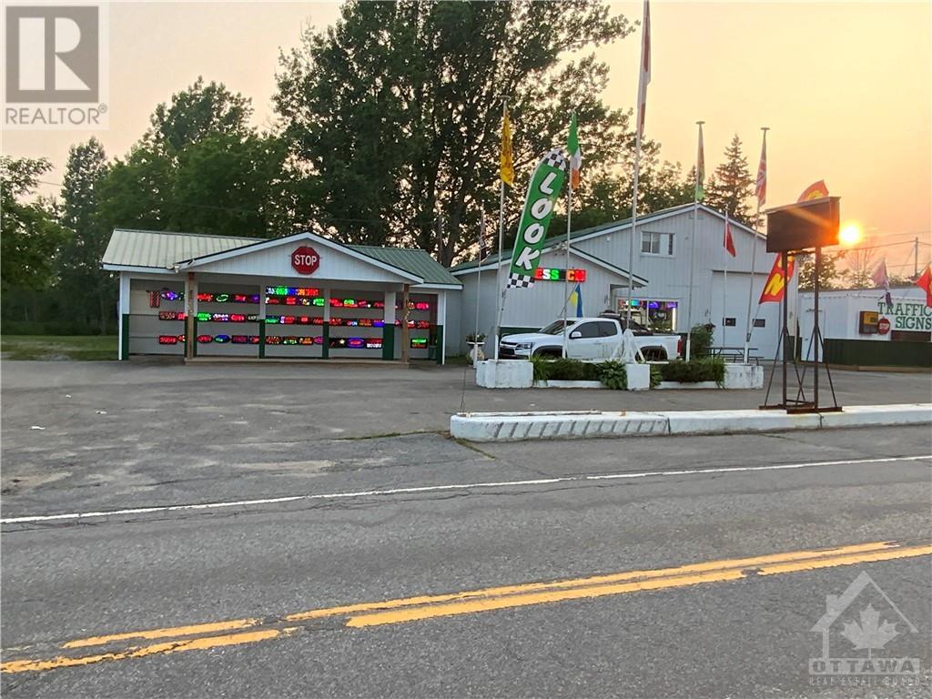 650 Cr29 Highway, Smiths Falls, Ontario  K0G 1G0 - Photo 2 - 1349892
