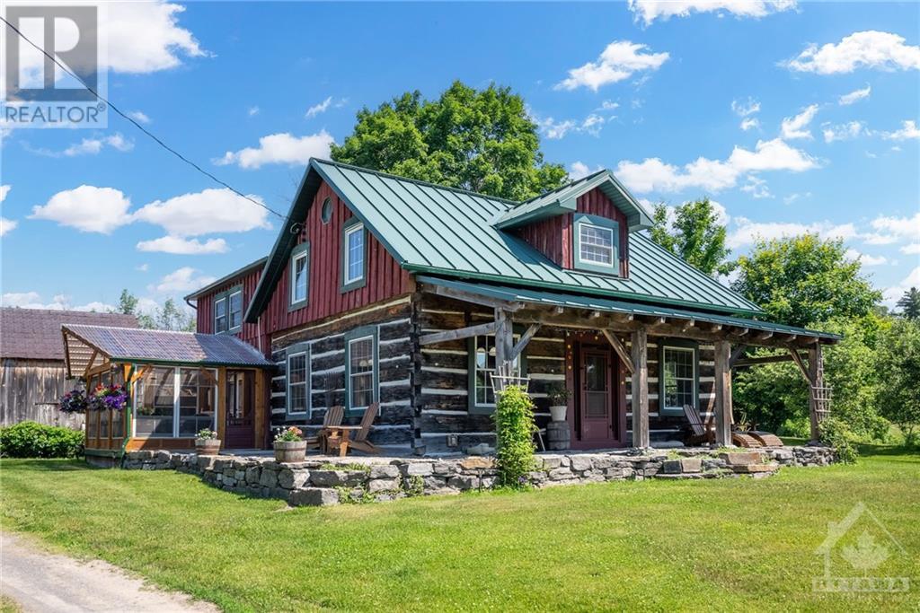 882 Rollin Road, Rockland, Ontario  K0A 3K0 - Photo 2 - 1349144
