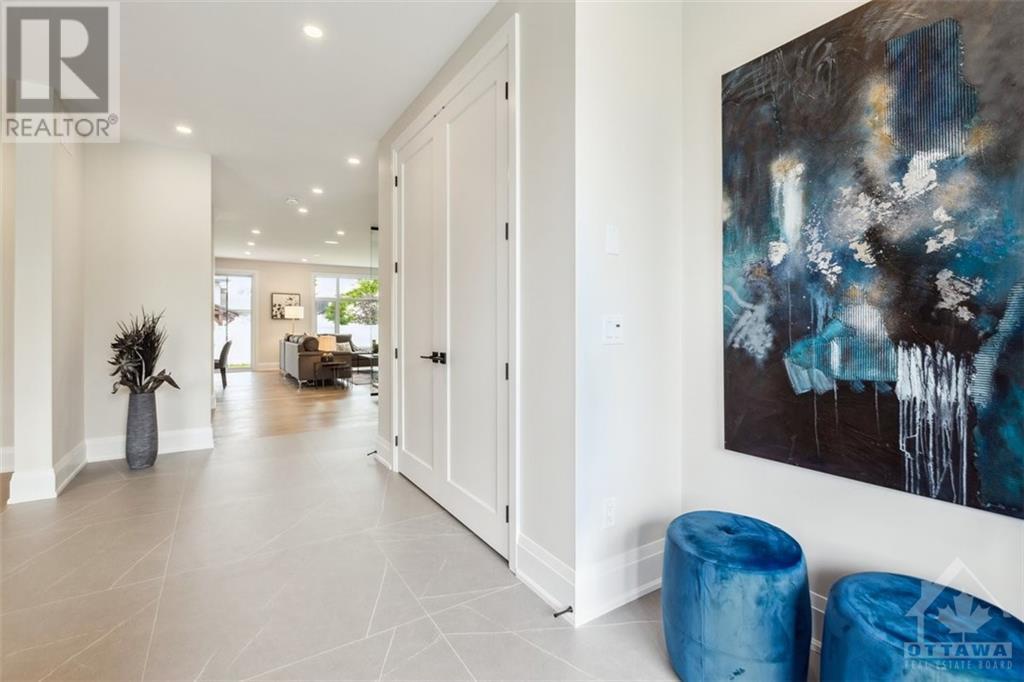 42 Parkland Crescent, Ottawa, Ontario  K2H 7W5 - Photo 2 - 1350207