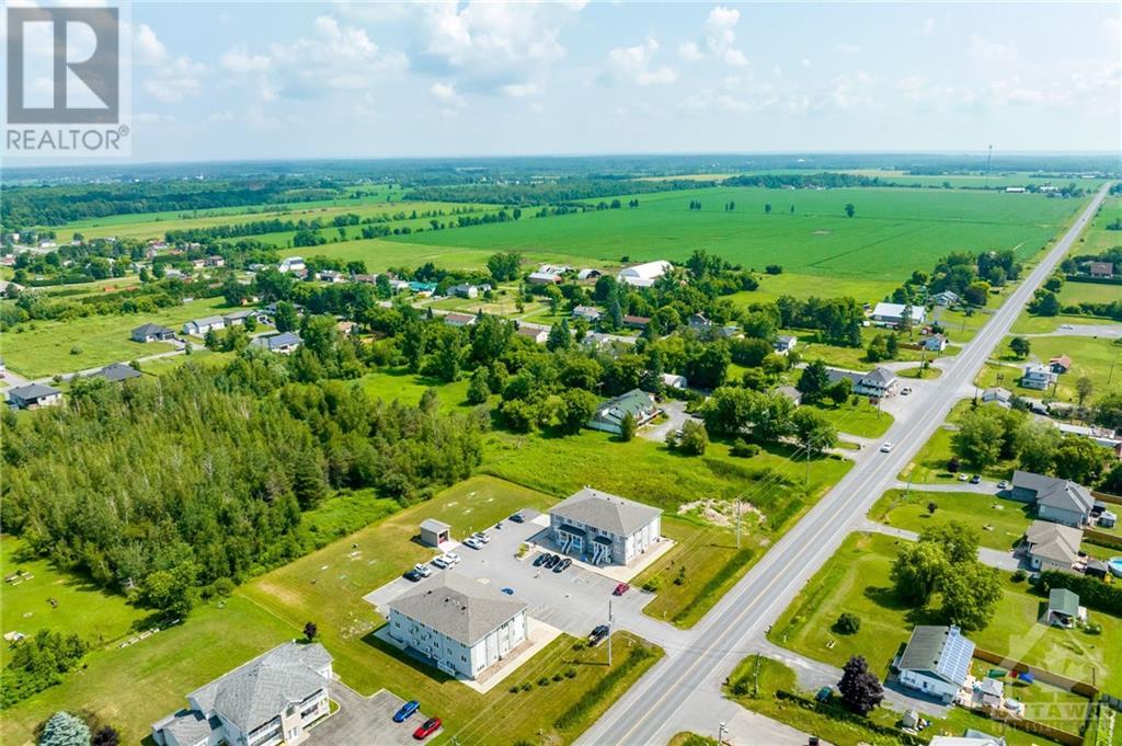 535-545 Russell Road, Clarence Creek, Ontario  K0A 2A0 - Photo 2 - 1349263