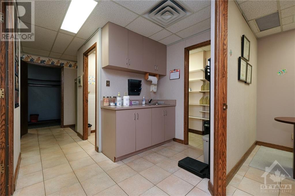 1929 Russell Road Unit#204, Ottawa, Ontario  K1G 4G3 - Photo 13 - 1349390