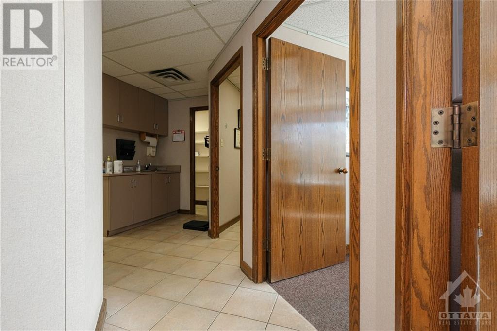 1929 Russell Road Unit#204, Ottawa, Ontario  K1G 4G3 - Photo 7 - 1349390