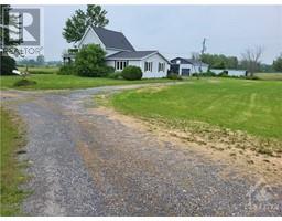 18561 COUNTY 43 ROAD, apple hill, Ontario