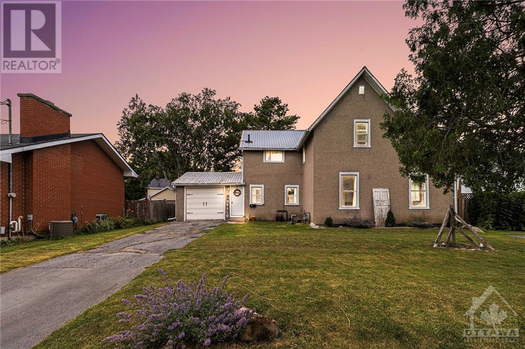 71 WATER STREET W, napanee, Ontario