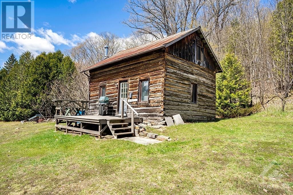1084C SWAUGERS LAKE ROAD, plevna, Ontario