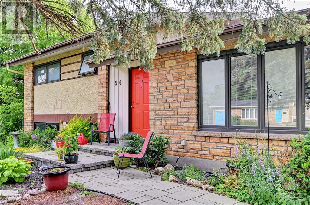 90 Hilliard Avenue, Ottawa, Ontario  K2E 6C2 - Photo 2 - 1351353