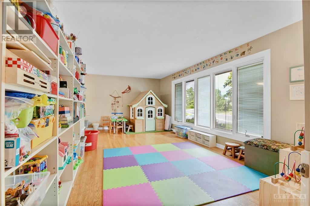 90 Hilliard Avenue, Ottawa, Ontario  K2E 6C2 - Photo 4 - 1351353