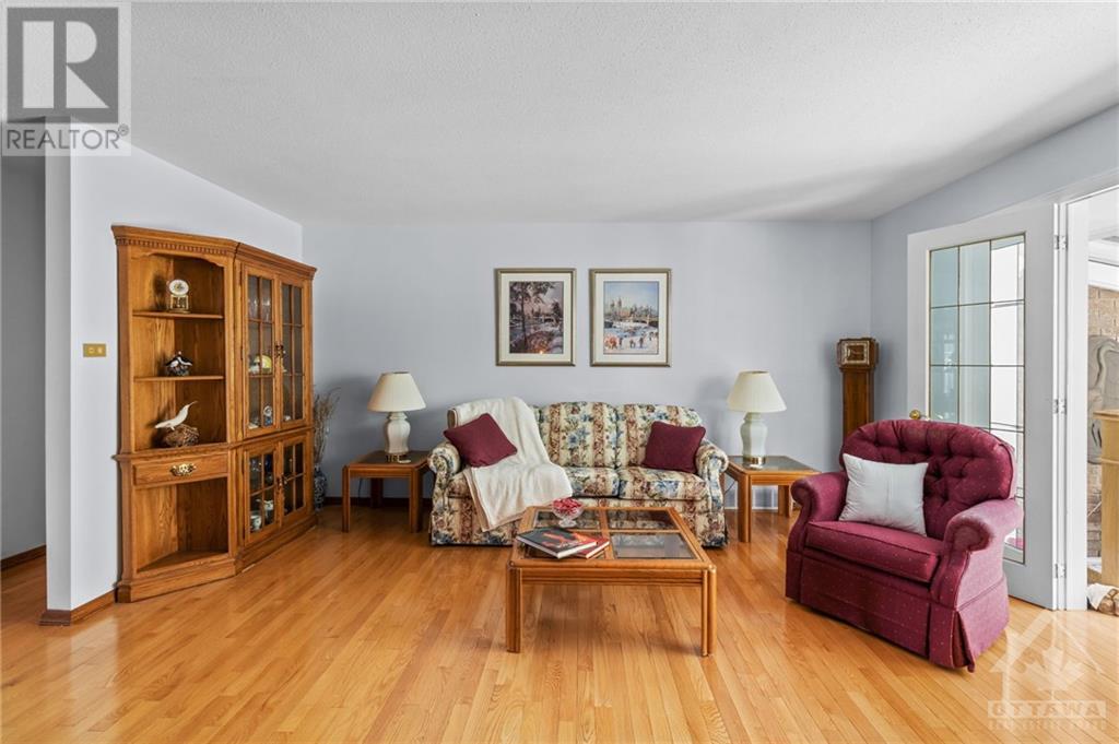 3555 Birchtree Crescent, Ottawa, Ontario  K4B 1N6 - Photo 3 - 1351197