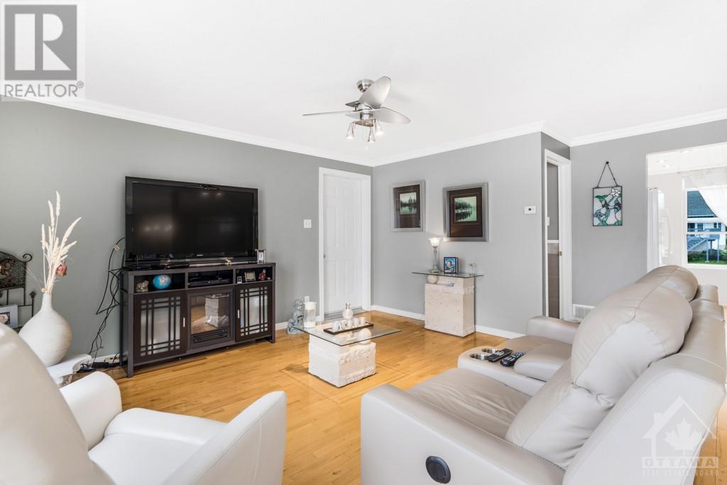 93 Montpetit Street, L'orignal, Ontario  K0B 1K0 - Photo 4 - 1351470