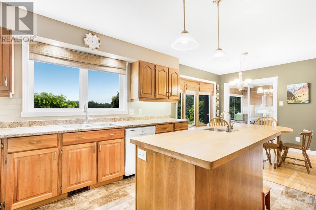580 Pleasant Corner Road E, Vankleek Hill, Ontario  K0B 1R0 - Photo 16 - 1351444