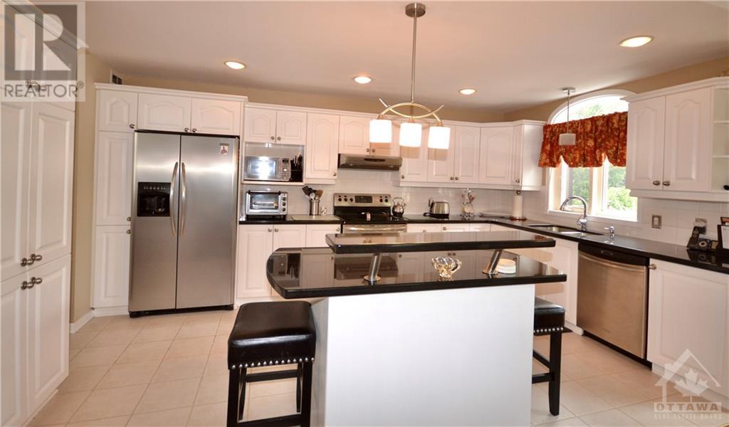 3410 Descotes Circle, Rockland, Ontario  K4K 1A9 - Photo 4 - 1351688