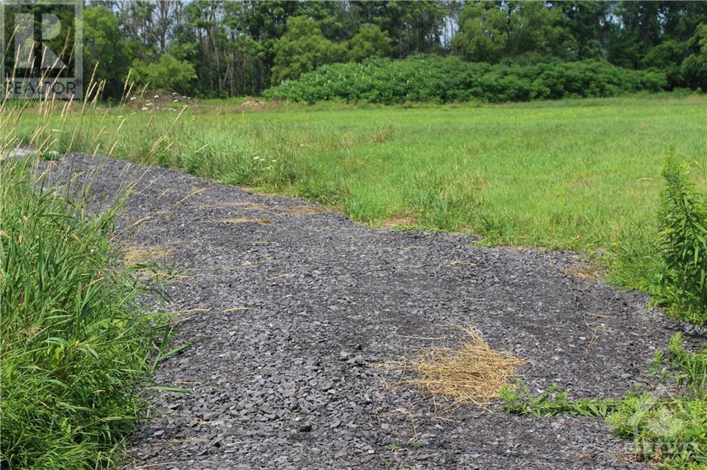 HAINSVILLE ROAD, brinston, Ontario