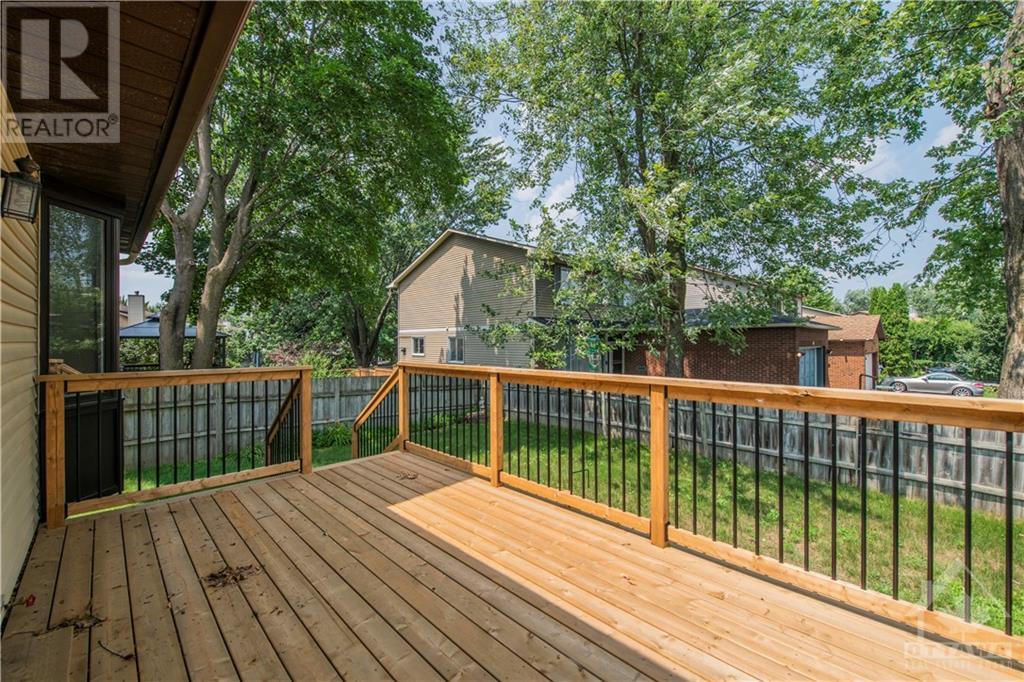 2 Sewell Way, Kanata, Ontario  K2L 2W5 - Photo 3 - 1352433
