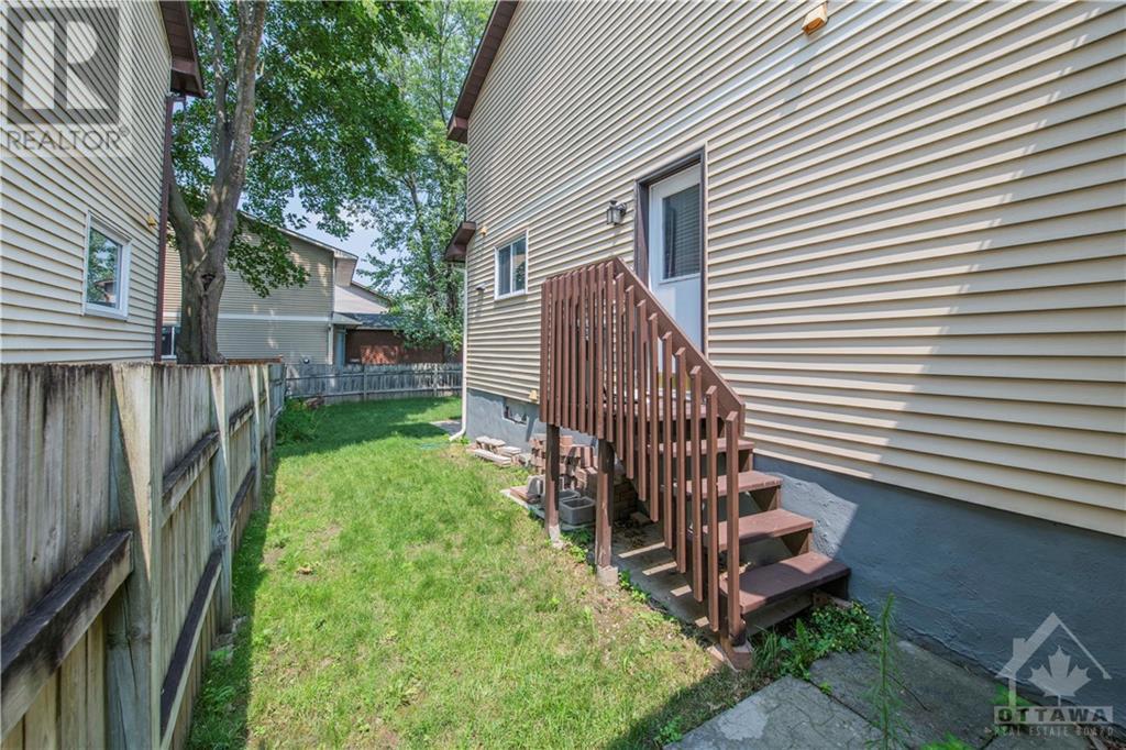 2 Sewell Way, Kanata, Ontario  K2L 2W5 - Photo 4 - 1352433
