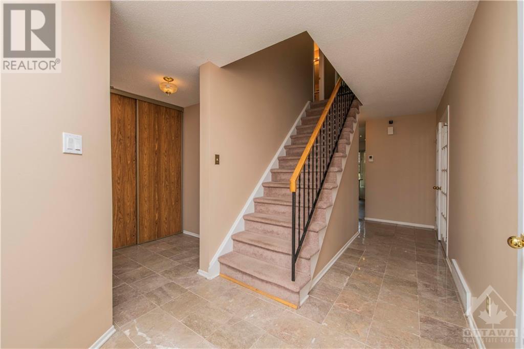2 Sewell Way, Kanata, Ontario  K2L 2W5 - Photo 5 - 1352433