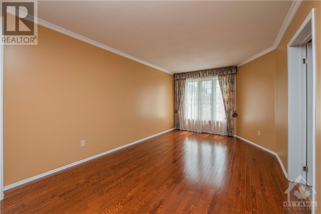 2 Sewell Way, Kanata, Ontario  K2L 2W5 - Photo 6 - 1352433