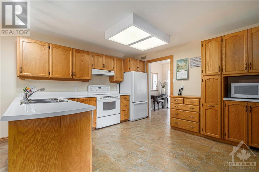 176 Charles Street, Arnprior, Ontario  K7S 3V5 - Photo 4 - 1352901
