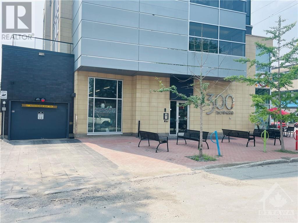 300 Richmond Road Unit#400, Ottawa, Ontario  K1Z 6X6 - Photo 2 - 1352768