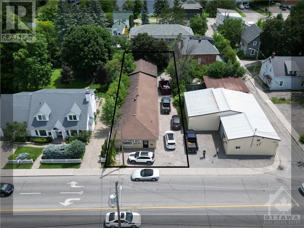139 Daniel Street N, Arnprior, Ontario  K7S 2L2 - Photo 2 - 1352985