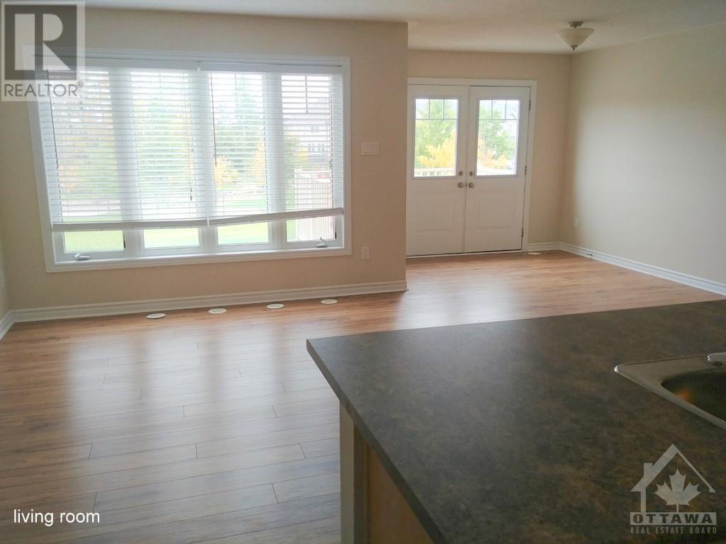 303 Sweet Grass Circle, Ottawa, Ontario  K2C 3H2 - Photo 3 - 1353306