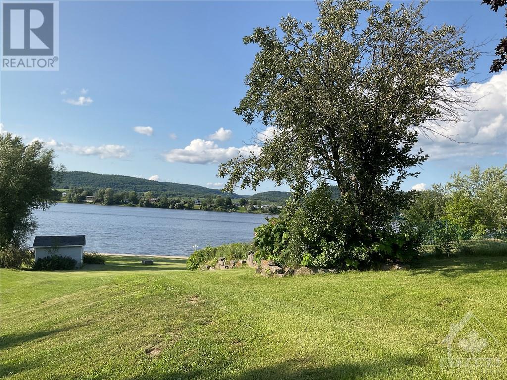 1755 Lajoie Street, Lefaivre, Ontario  K0B 1J0 - Photo 10 - 1352875