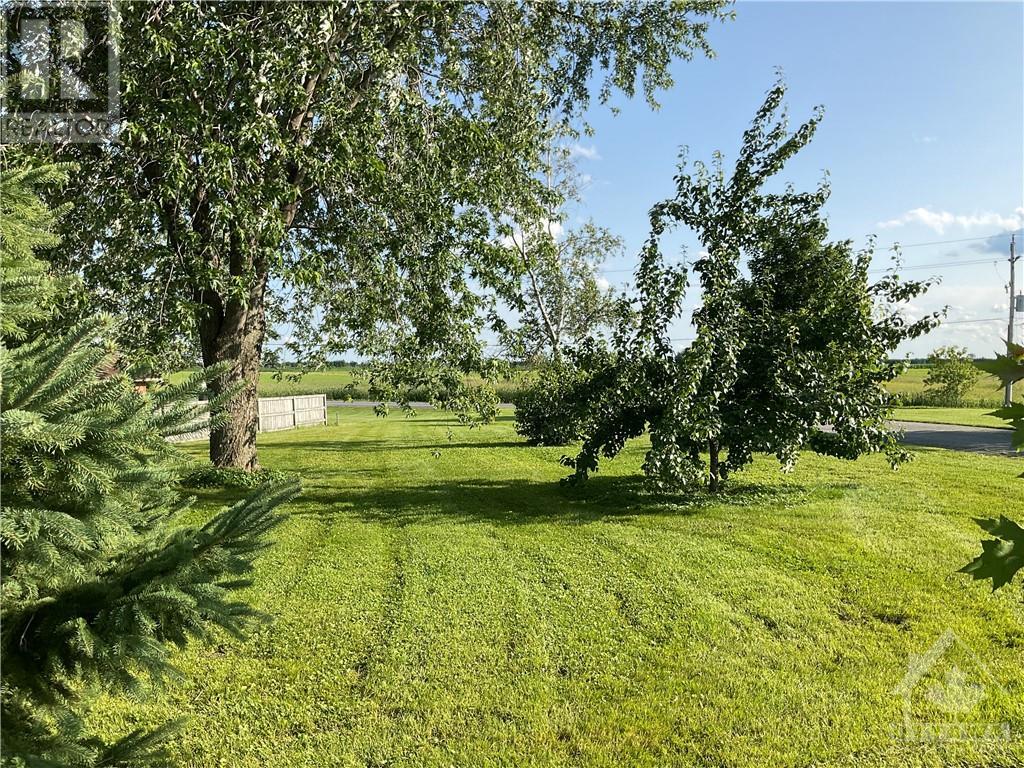 1755 Lajoie Street, Lefaivre, Ontario  K0B 1J0 - Photo 12 - 1352875