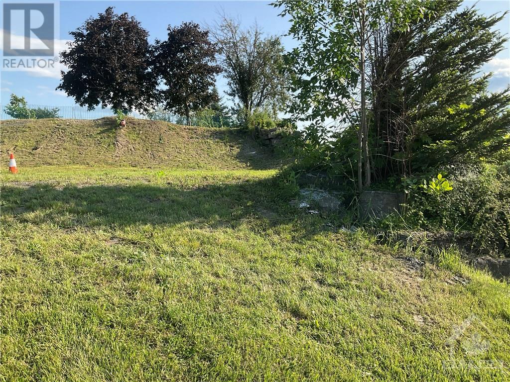 1755 Lajoie Street, Lefaivre, Ontario  K0B 1J0 - Photo 7 - 1352875