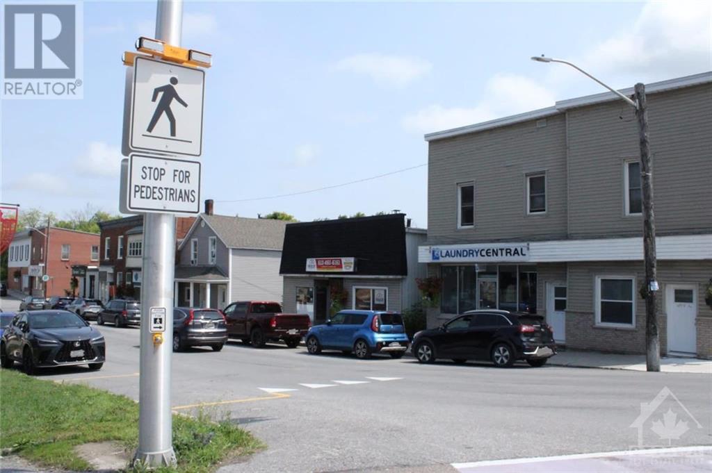 27 Bridge Street, Almonte, Ontario  K0A 1A0 - Photo 2 - 1353476