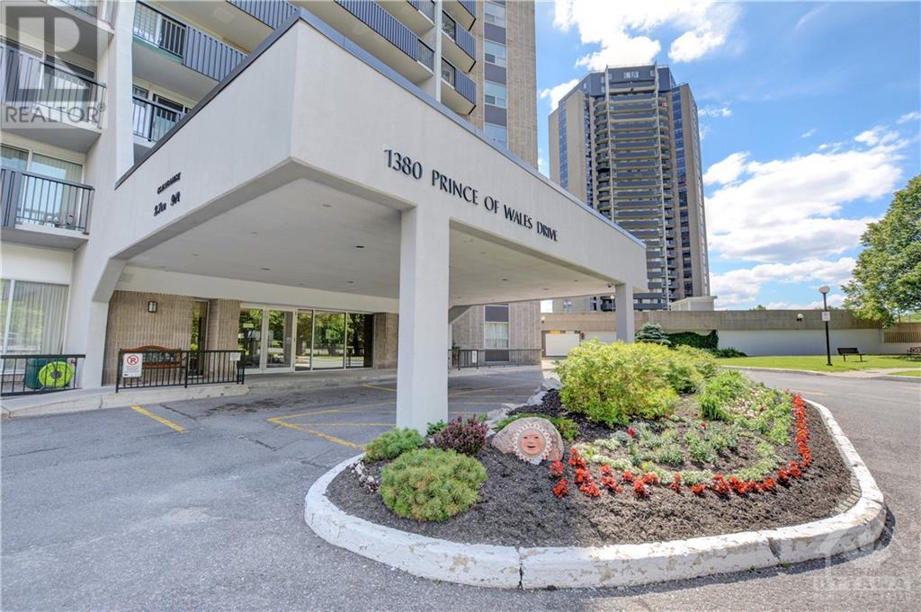 1380 Prince Of Wales Drive Unit#909, Ottawa, Ontario  K2C 3N5 - Photo 2 - 1353068