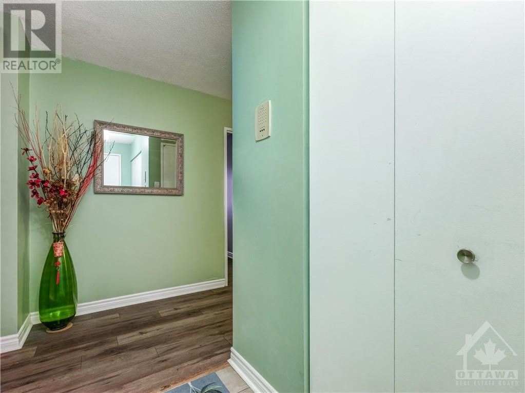 1380 Prince Of Wales Drive Unit#909, Ottawa, Ontario  K2C 3N5 - Photo 6 - 1353068