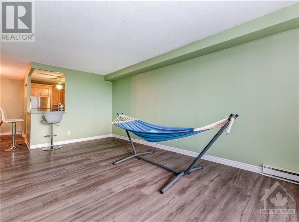 1380 Prince Of Wales Drive Unit#909, Ottawa, Ontario  K2C 3N5 - Photo 9 - 1353068