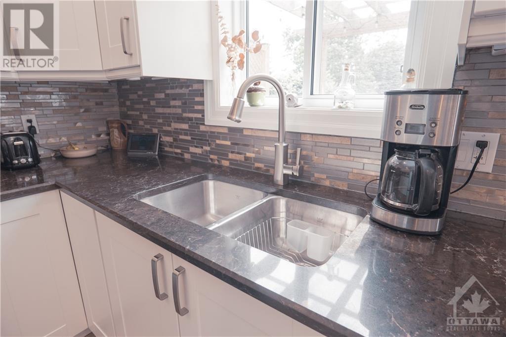73 Mclennan Way, Ottawa, Ontario  K2L 2T3 - Photo 10 - 1353773