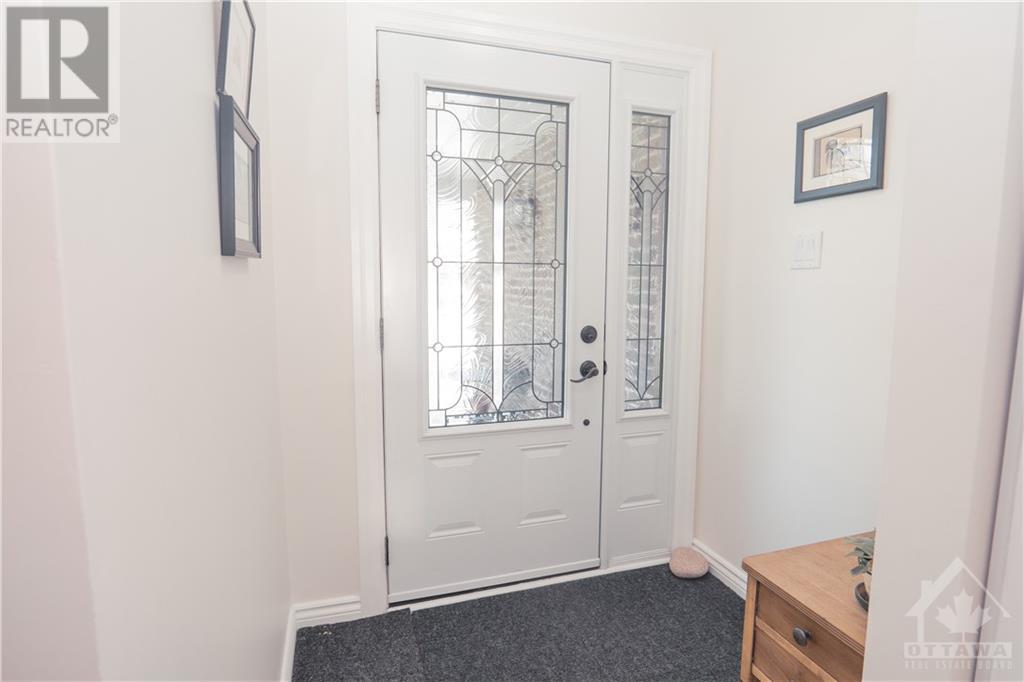 73 Mclennan Way, Ottawa, Ontario  K2L 2T3 - Photo 3 - 1353773