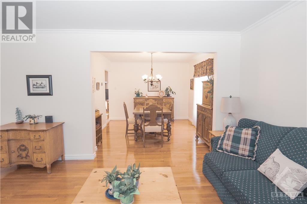 73 Mclennan Way, Ottawa, Ontario  K2L 2T3 - Photo 5 - 1353773