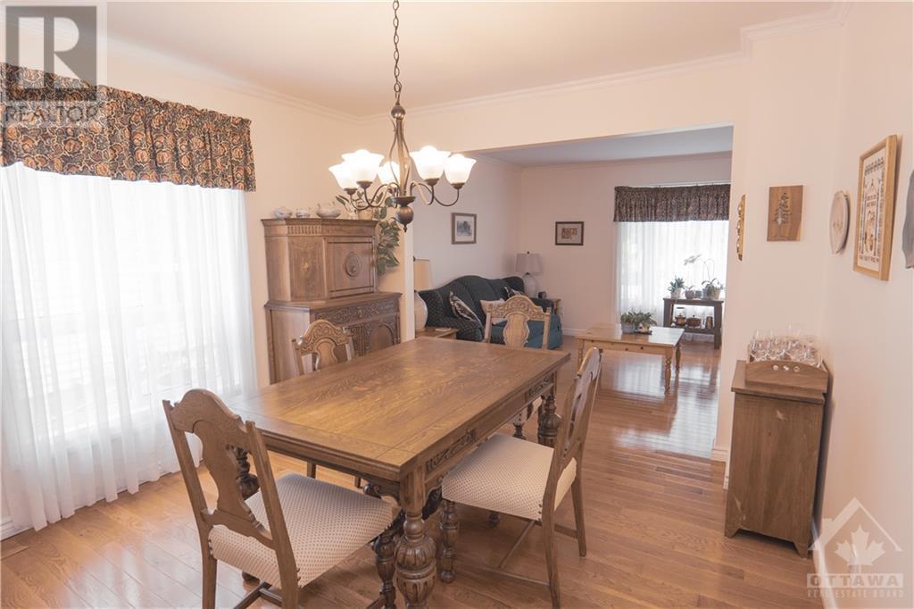 73 Mclennan Way, Ottawa, Ontario  K2L 2T3 - Photo 7 - 1353773