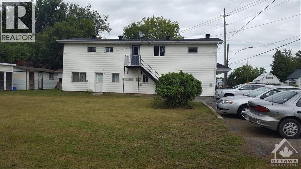 2870 Colonial Road, Sarsfield, Ontario  K0A 3E0 - Photo 2 - 1352947