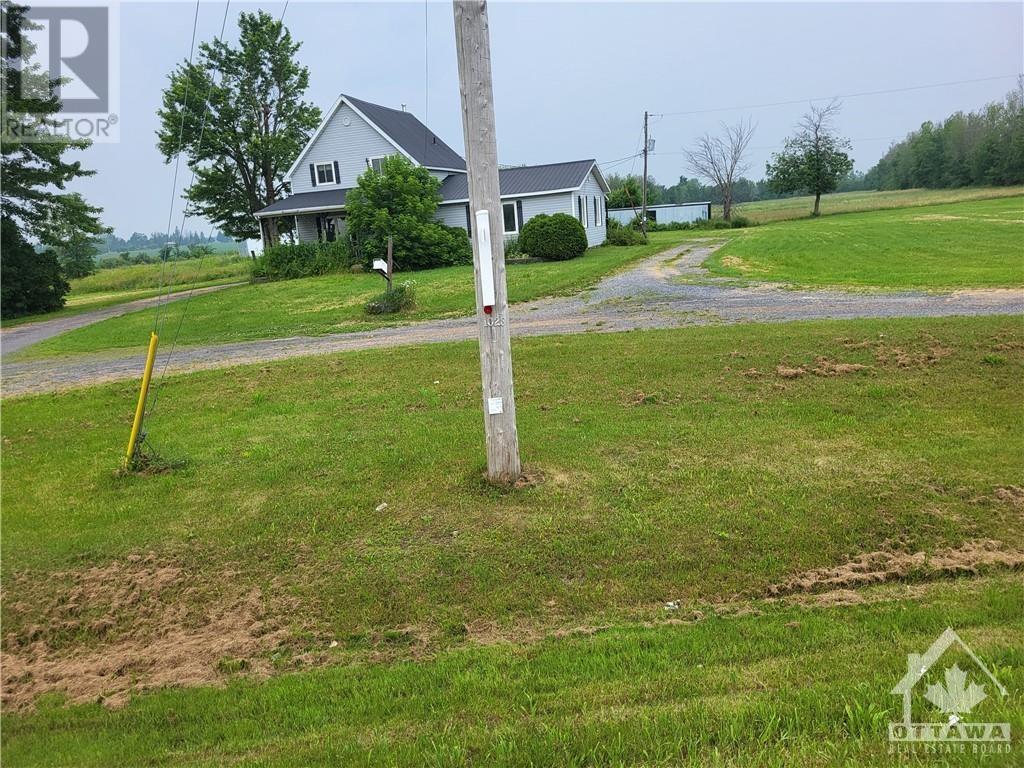 18561 County 43 Road, Apple Hill, Ontario  K0C 1B0 - Photo 5 - 1352643