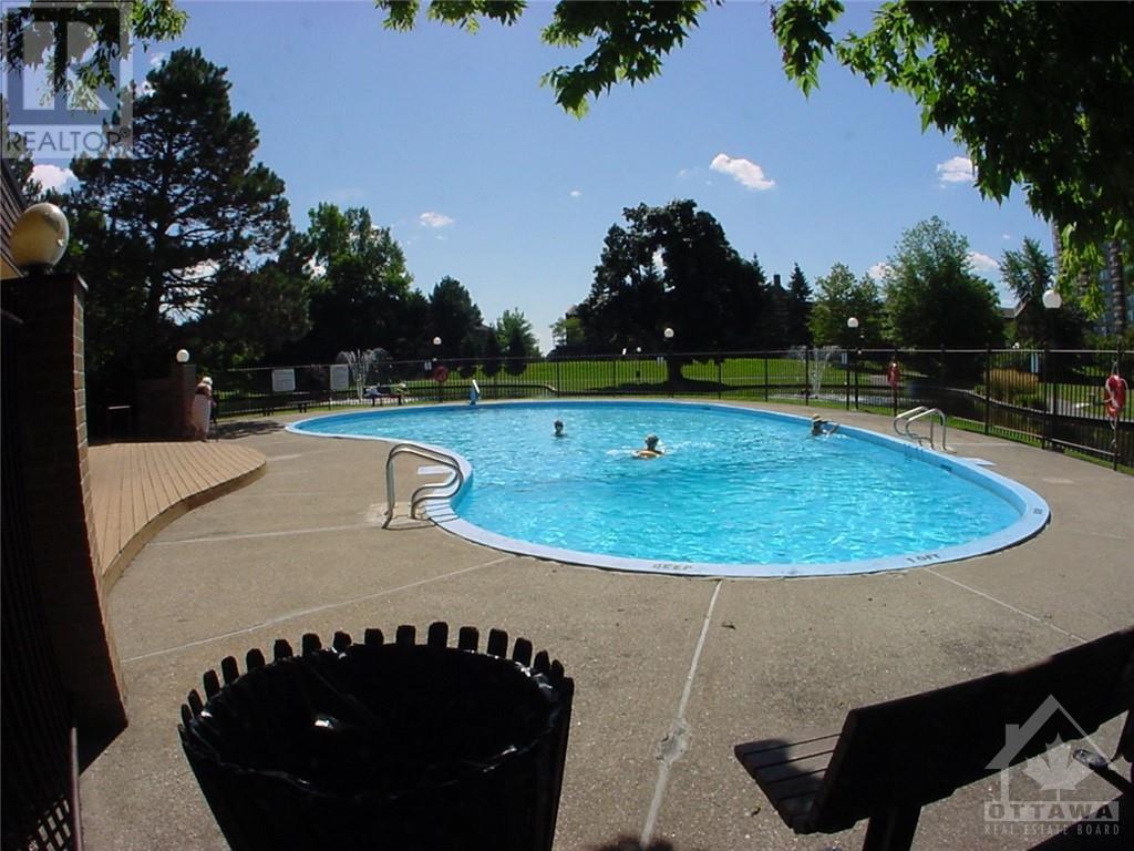 260 Brittany Drive Unit#312, Ottawa, Ontario  K1K 4M2 - Photo 12 - 1353052