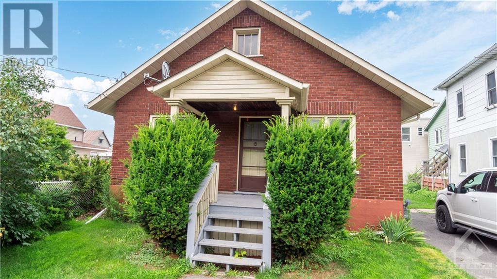 240 Lewis Street, Cardinal, Ontario  K0E 1E0 - Photo 2 - 1354240