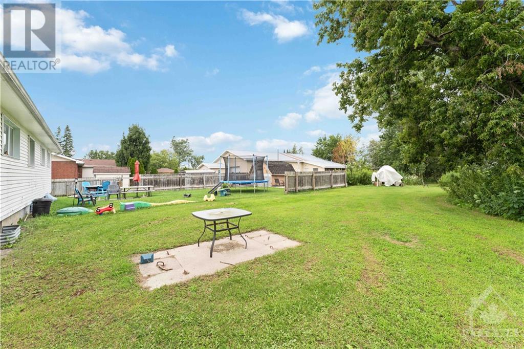2139 Mer Bleue Road, Ottawa, Ontario  K4A 3T9 - Photo 7 - 1353878