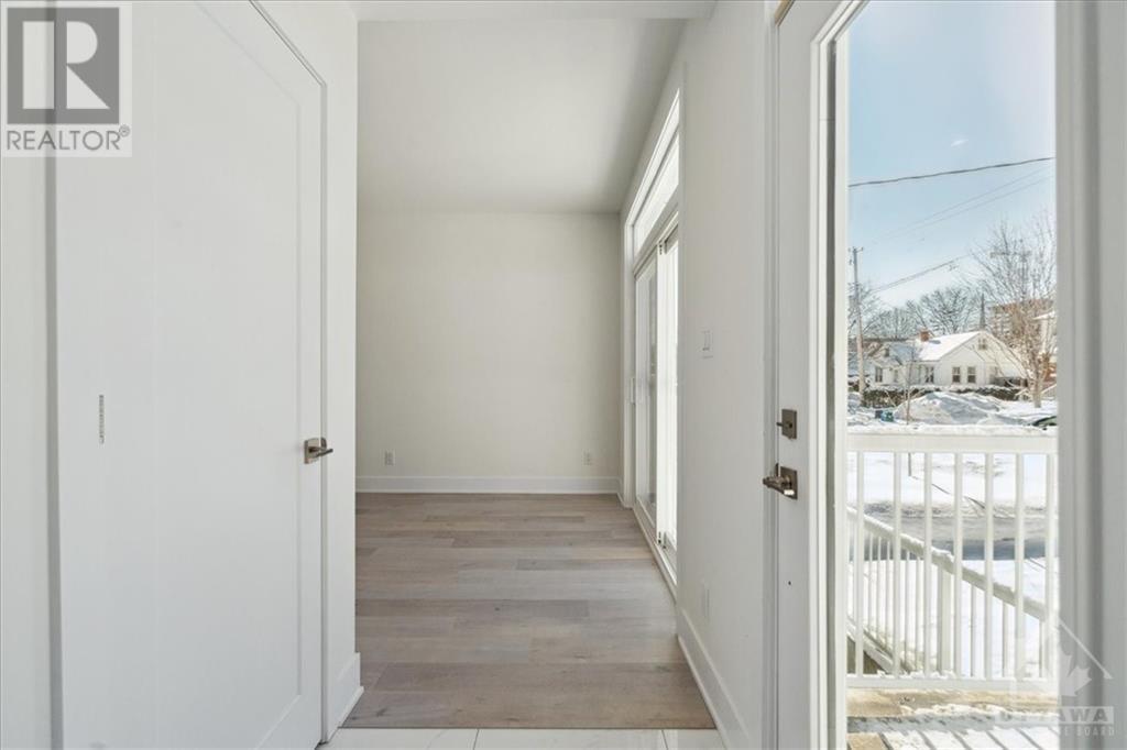 683 Melbourne Avenue, Ottawa, Ontario  K2A 1X4 - Photo 3 - 1354436