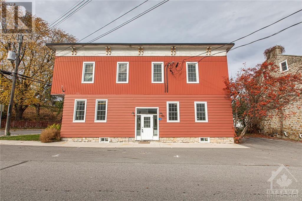 106 RENFREW STREET, pakenham, Ontario