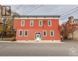 106 RENFREW STREET, pakenham, Ontario