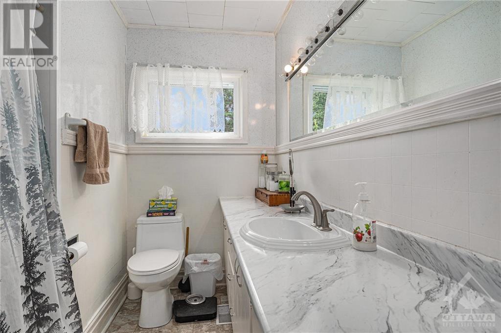 9859 County 42 Road, Westport, Ontario  K0A 1X0 - Photo 14 - 1355465