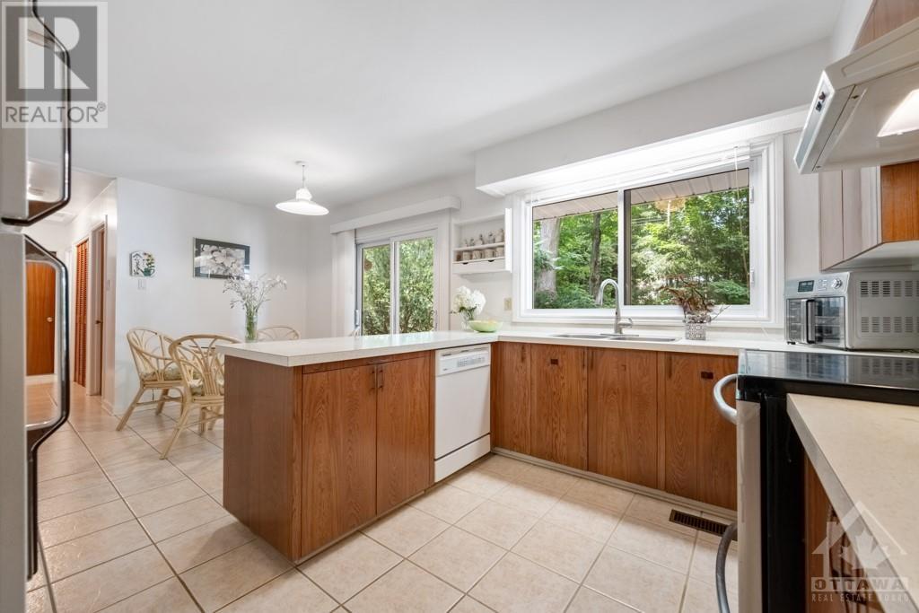 42 Whippoorwill Drive, Ottawa, Ontario  K1J 7H9 - Photo 11 - 1349303