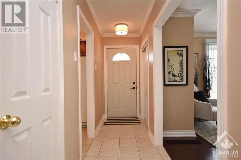 357 Spartan Avenue, Ottawa, Ontario  K1K 1J6 - Photo 4 - 1355783