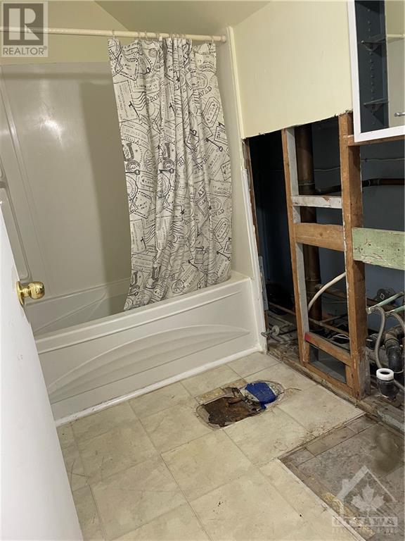 564 Brunel Street, Ottawa, Ontario  K1K 2G6 - Photo 2 - 1355563